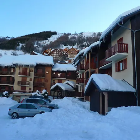 **studio Pour 4 Pers. - Confort, Proximite Commerces/telecabine, Animaux Acceptes** - Fr-1-263-5 Apartment